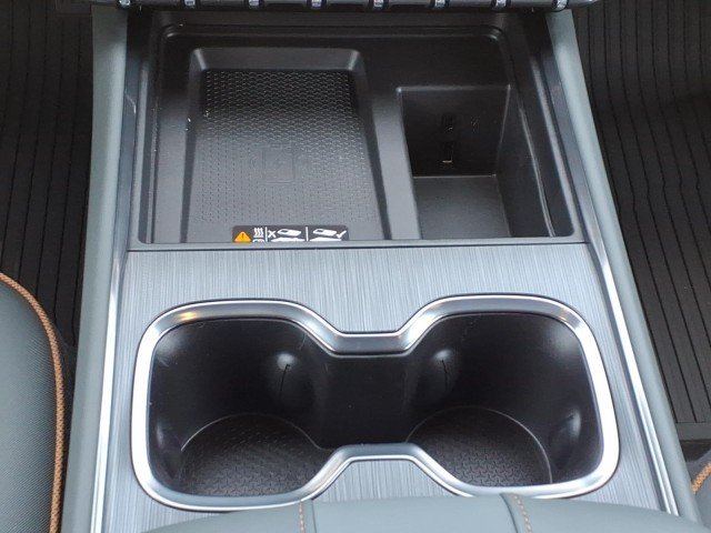 2026 GMC Acadia AT4 - Photo 19