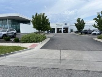 Used 2023 GMC Sierra 1500 AT4 with VIN 3GTUUEEL1PG258023 for sale in Kansas City