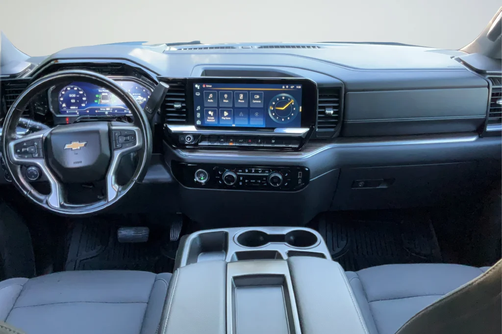 Used 2023 White Chevrolet LT image 11