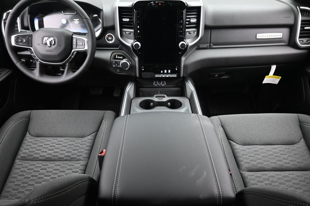 New 2026 Diamond Black Crystal Pearl-Coat Exterior Paint RAM Big Horn/Lone Star image 14
