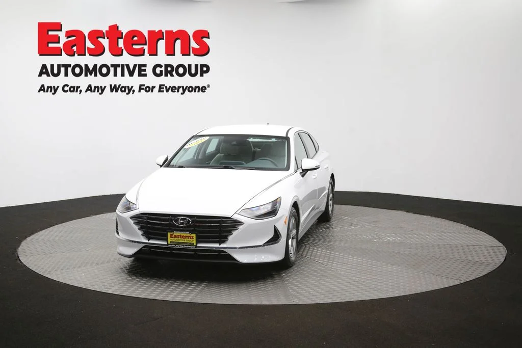 Used 2023 White Hyundai SE image 53