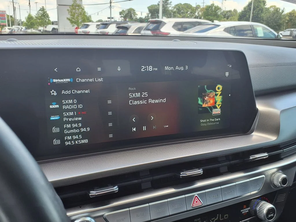 Used 2025 Black Kia S image 33