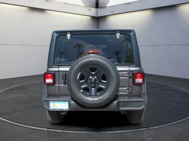 Used 2026 Crystal Metallic Jeep Sport image 7