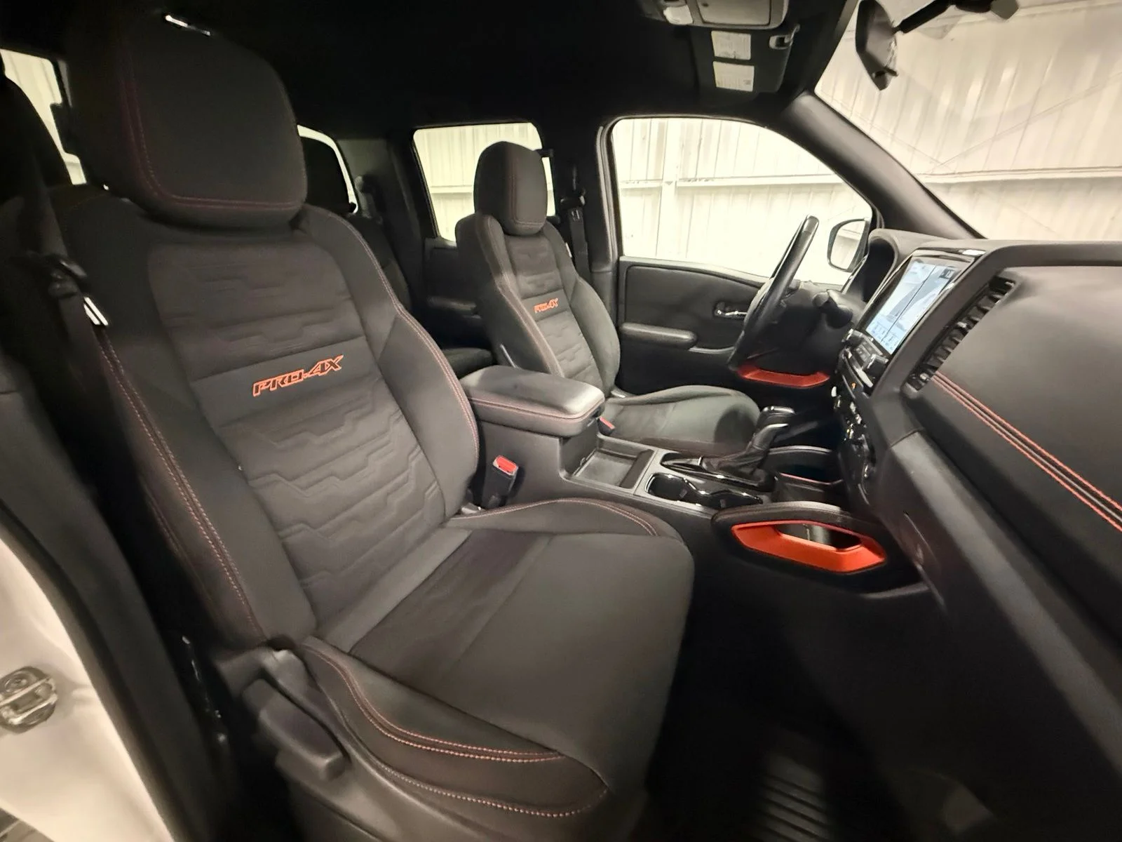 Used 2023 White Nissan PRO-4X image 25