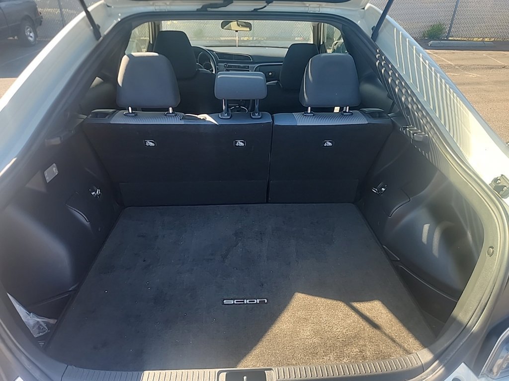 Used 2016 White Scion Base image 17