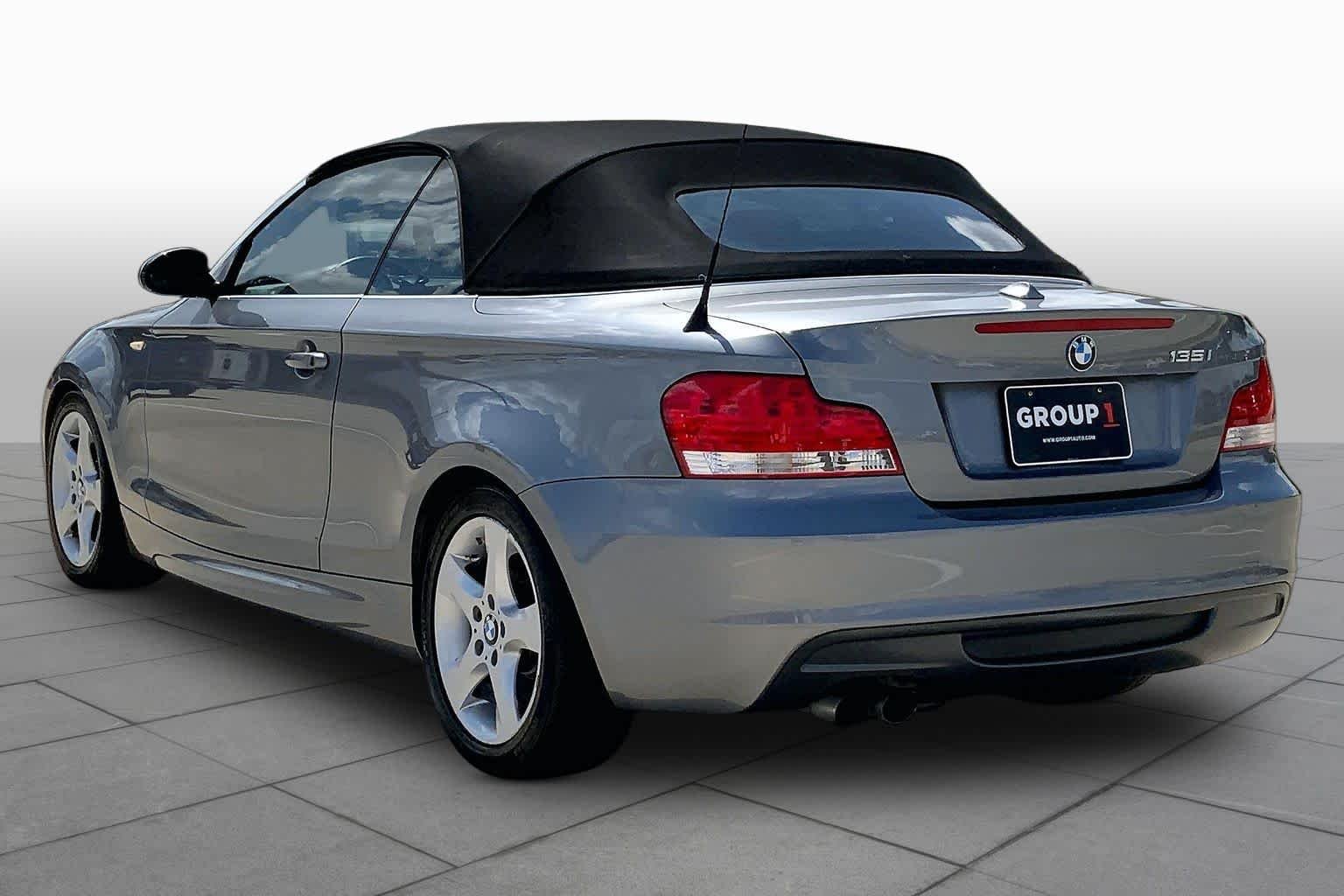Used 2009 Alpine White BMW 135i image 10