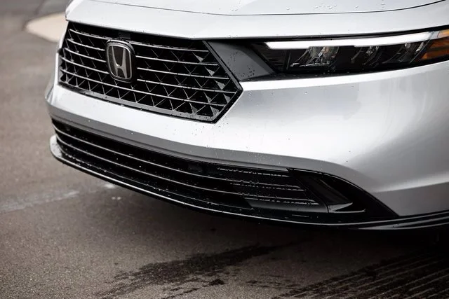 New 2026 Solar Silver Metallic Honda Sport-L image 3