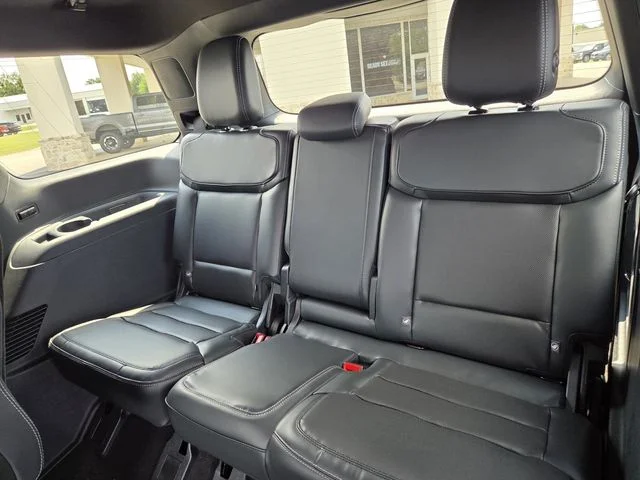 New 2027 Glacier Gray Metallic Tri-Coat Ford Platinum image 31