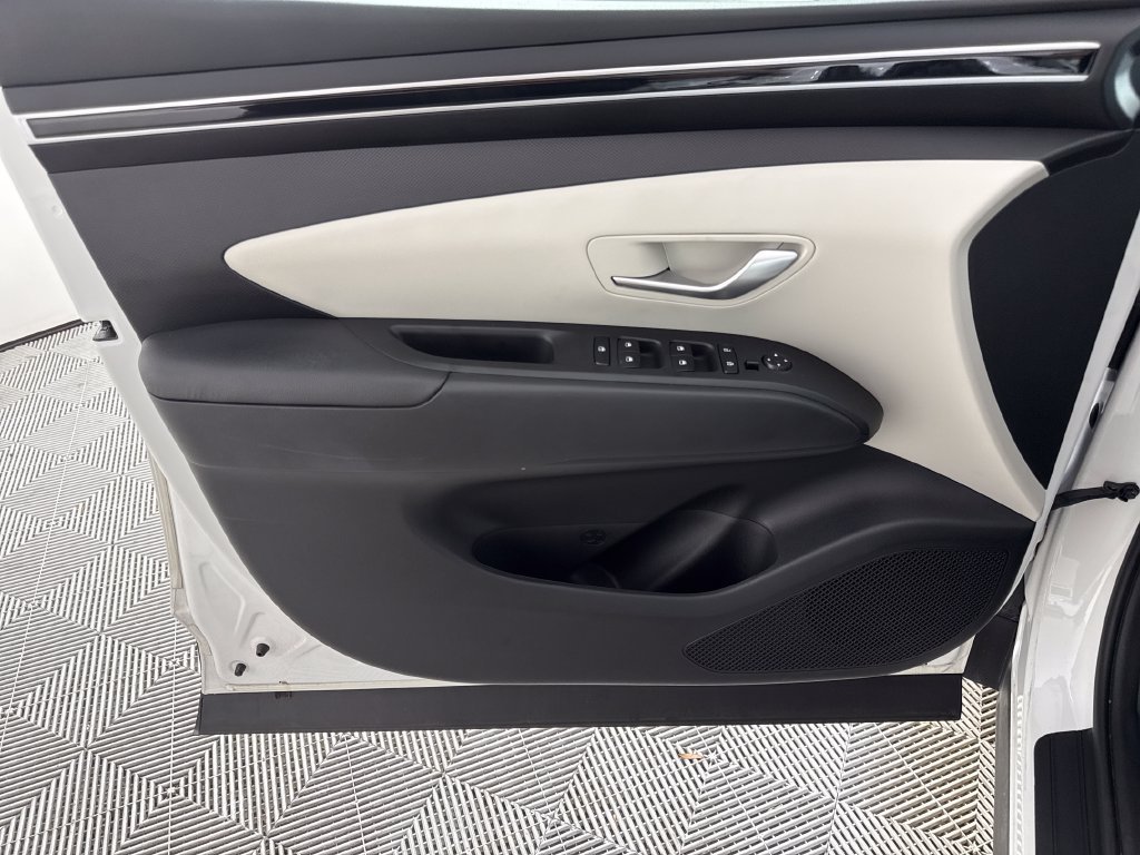2024 Hyundai Tucson SE - Photo 12
