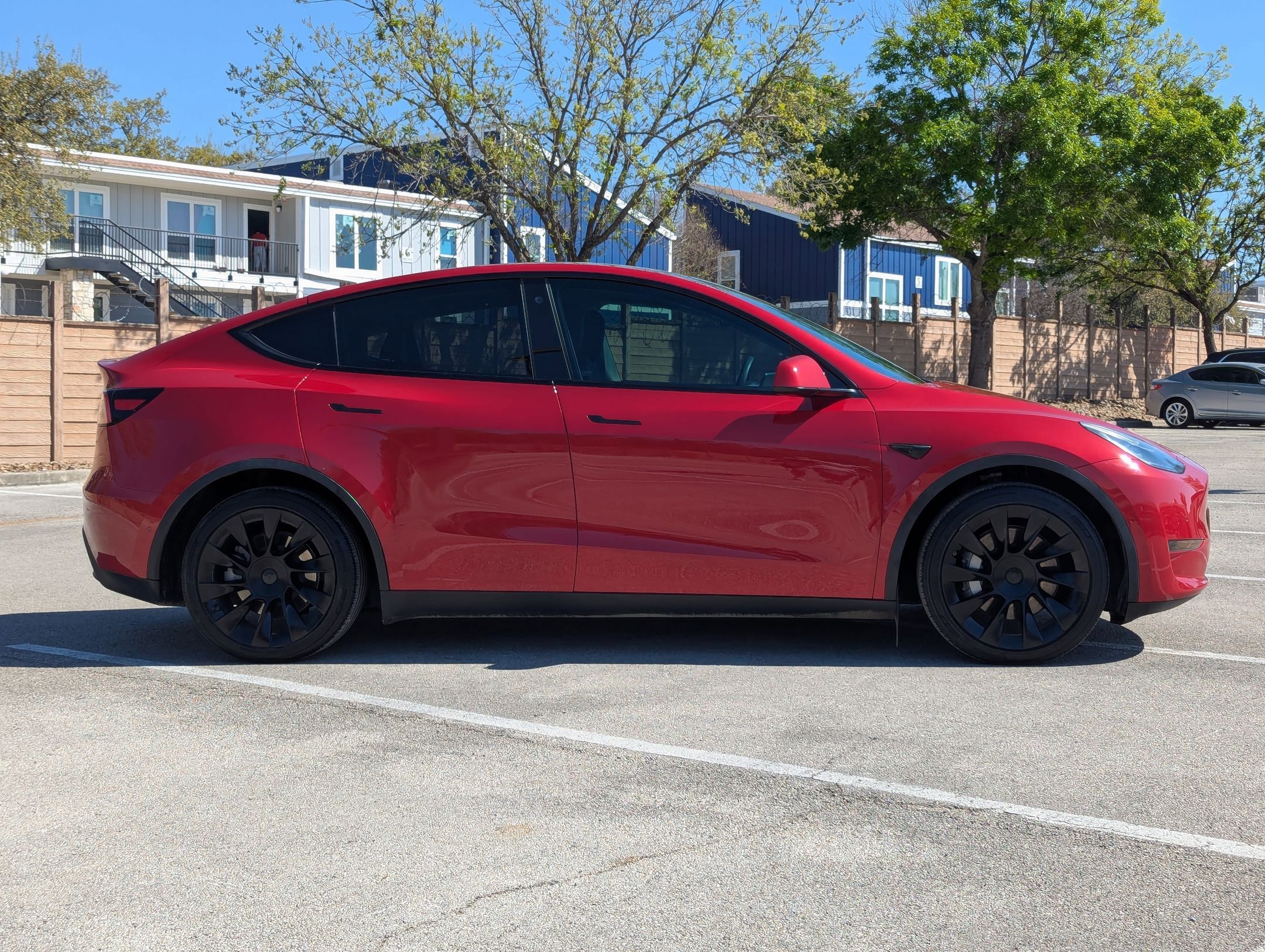 Used 2021 Tesla Model Y Long Range with VIN 5YJYGDEE4MF112026 for sale in Selma, TX