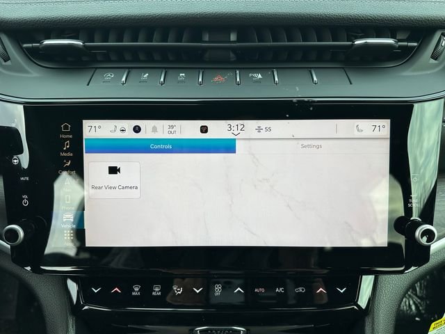 New 2026 Bright White Clear-Coat Exterior Paint Jeep Laredo Altitude image 26