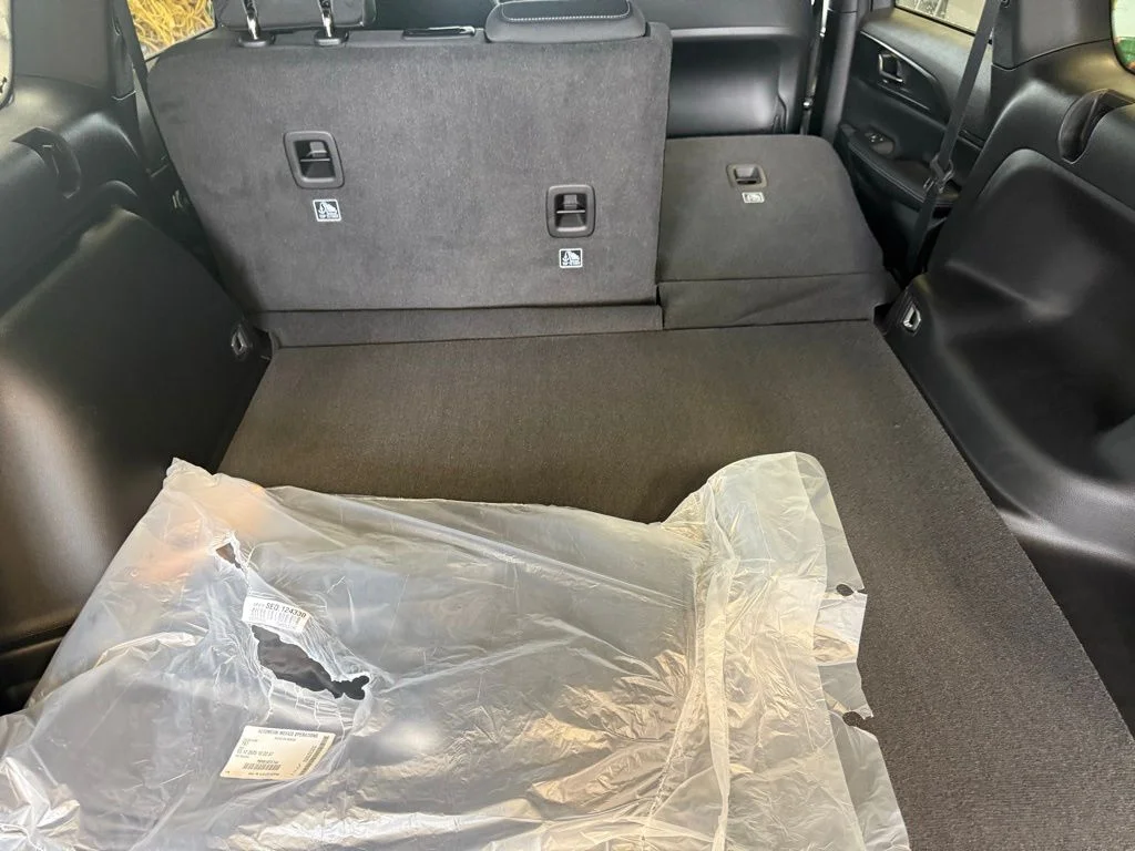 New 2026 Silver Zynith Exterior Paint Jeep Laredo X image 25