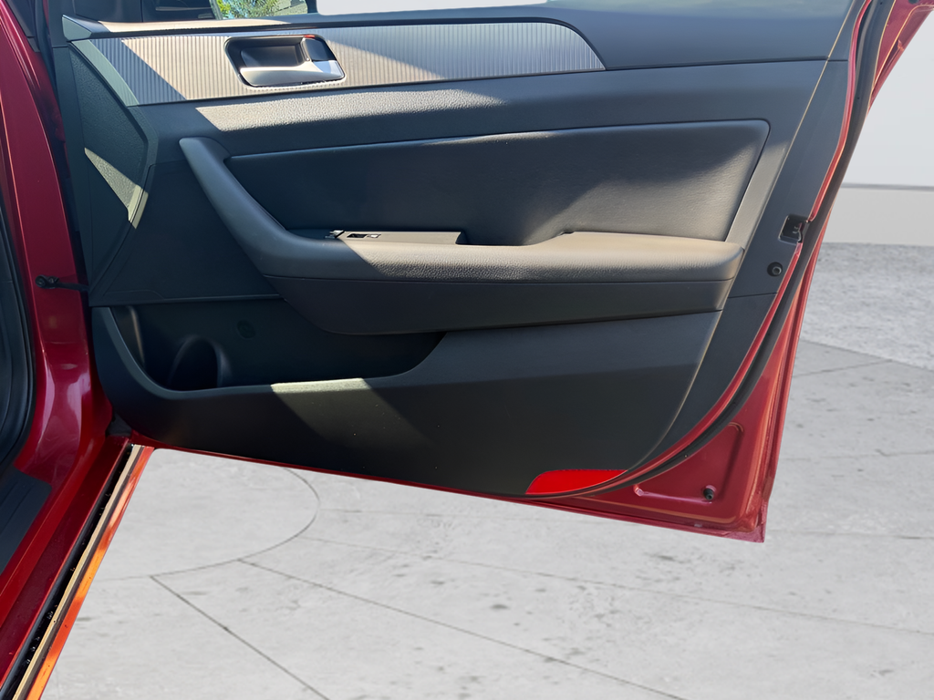 Used 2018 Red Hyundai Sport image 25