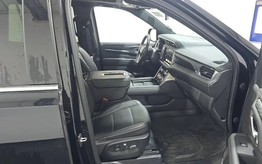 Used 2023 Black GMC Denali image 8