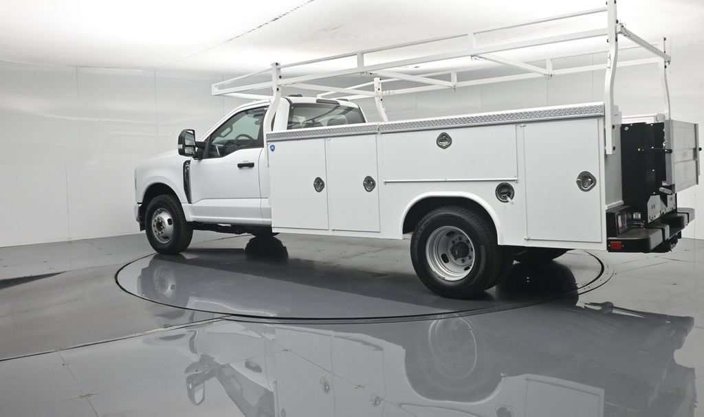 New 2026 Oxford White Ford XL image 6