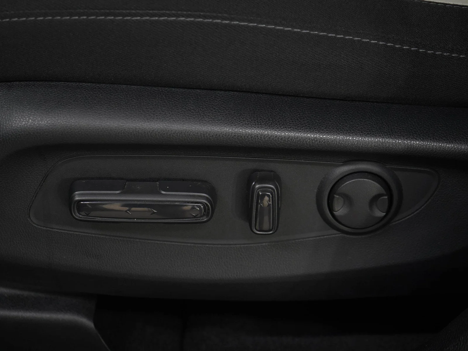 Used 2024 Black Honda EX AWD image 22