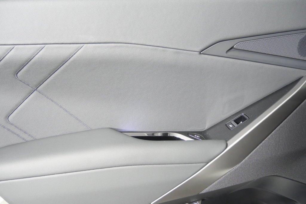 New 2027 Alpine White BMW  image 15