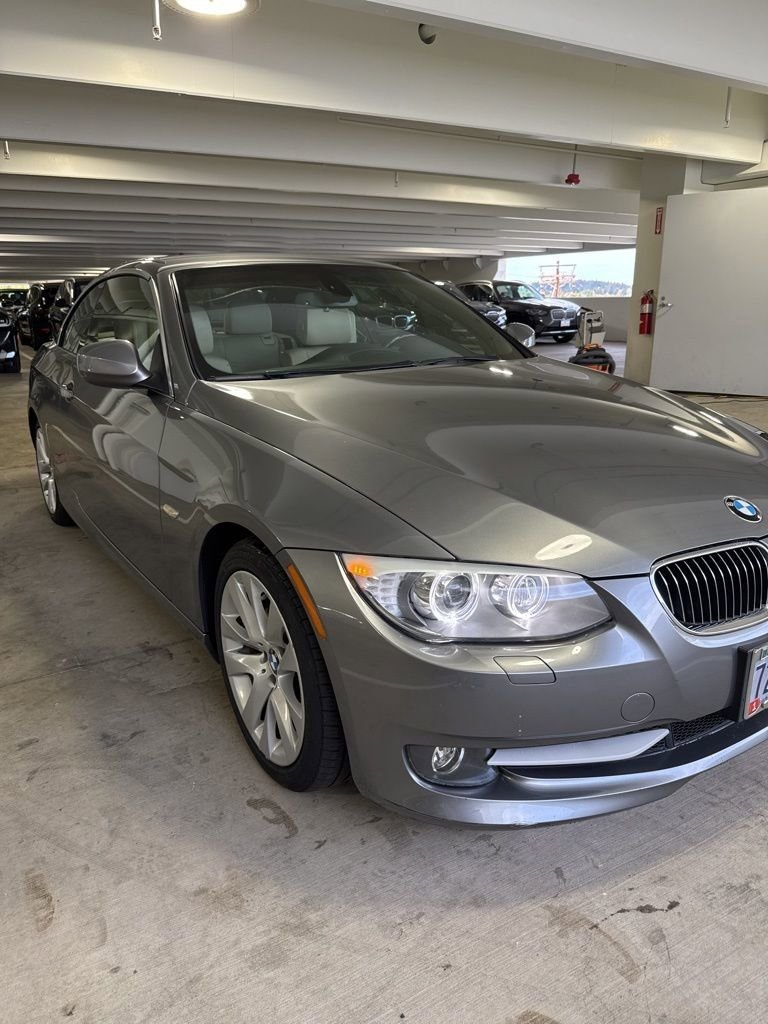 Used 2011 BMW 3 Series 328i with VIN WBADW7C50BE727318 for sale in Tigard, OR
