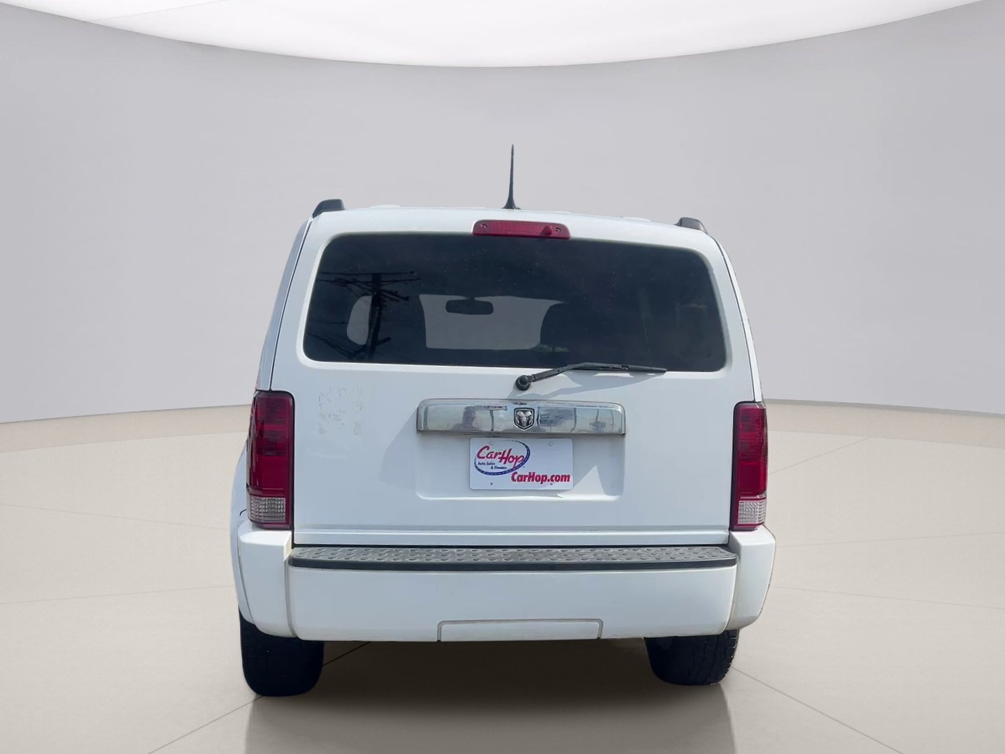 Used 2011 White Dodge SXT 4WD image 4