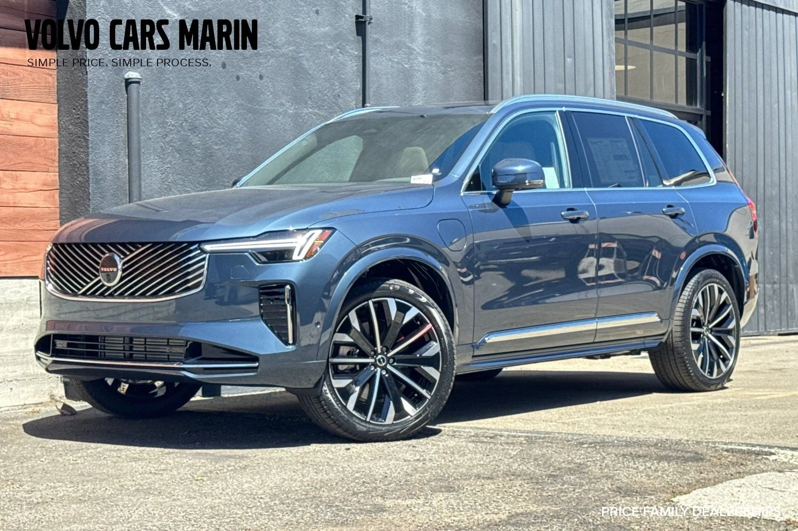 New 2026 Denim Blue Volvo T8 Plus 7-Seater image 1