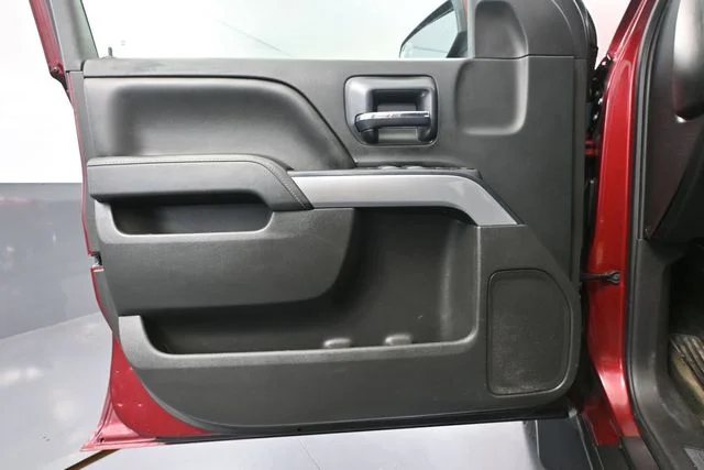 Used 2016 Red Chevrolet LT image 17