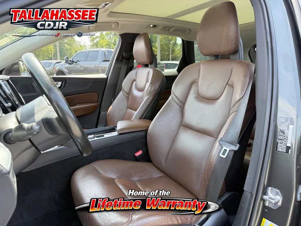 Used 2018 Gray Metallic Volvo T5 Momentum image 16