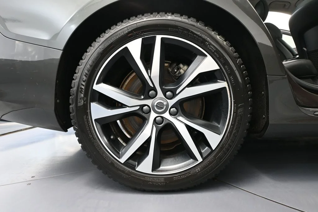 2022 Volvo S60 R-Design Expression - Photo 15