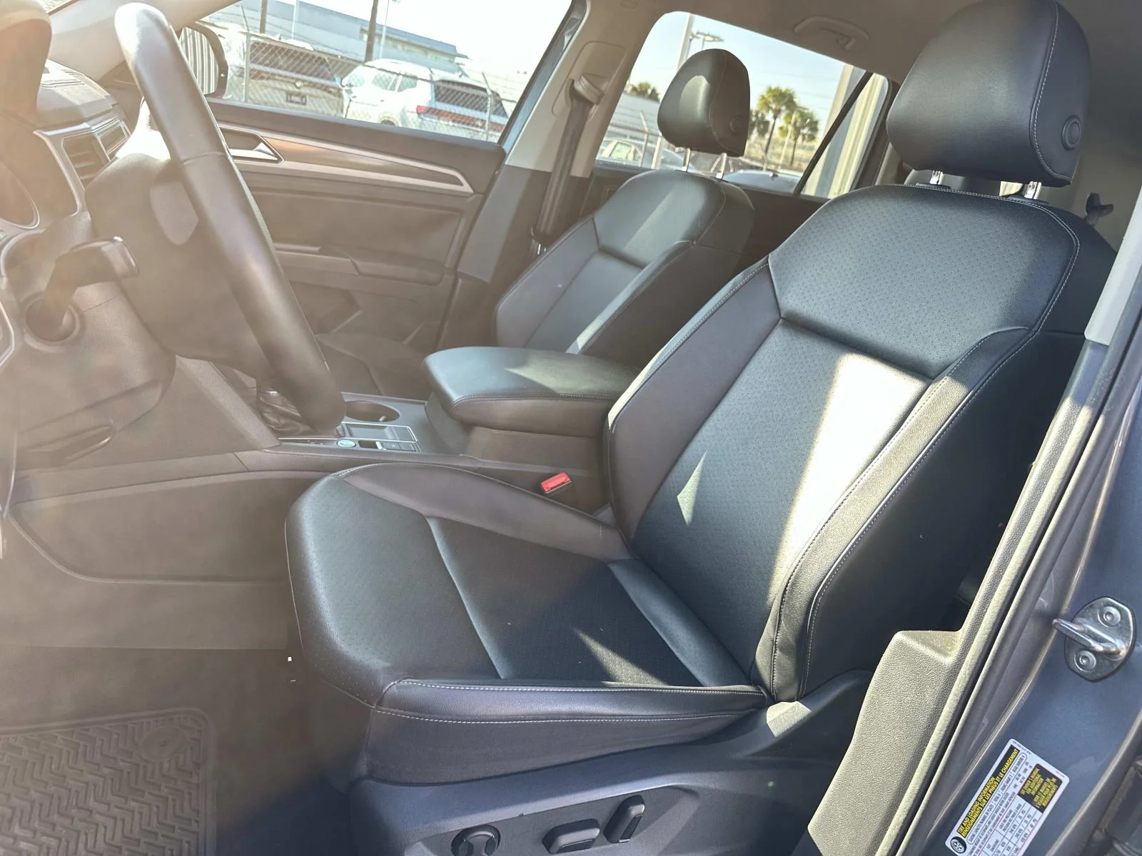 Used 2019 Gray Volkswagen 2.0T SE w/Technology image 12