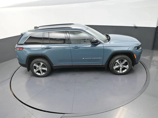 New 2026 Steel Blue Exterior Paint Jeep Limited image 18