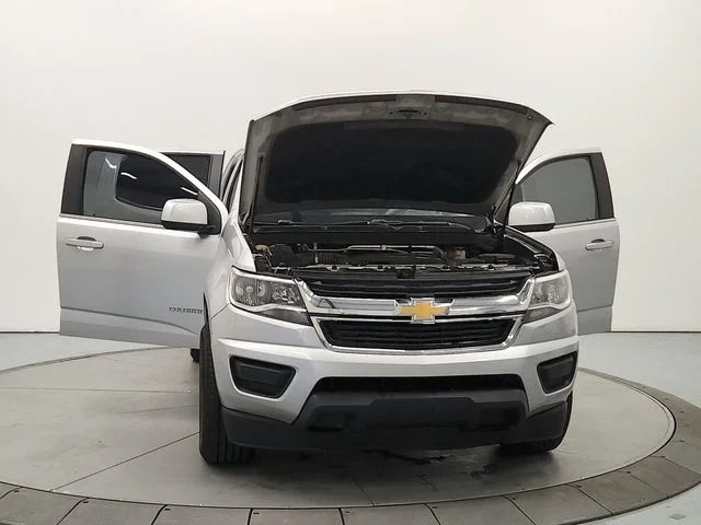 Used 2018 Silver Chevrolet LT image 10
