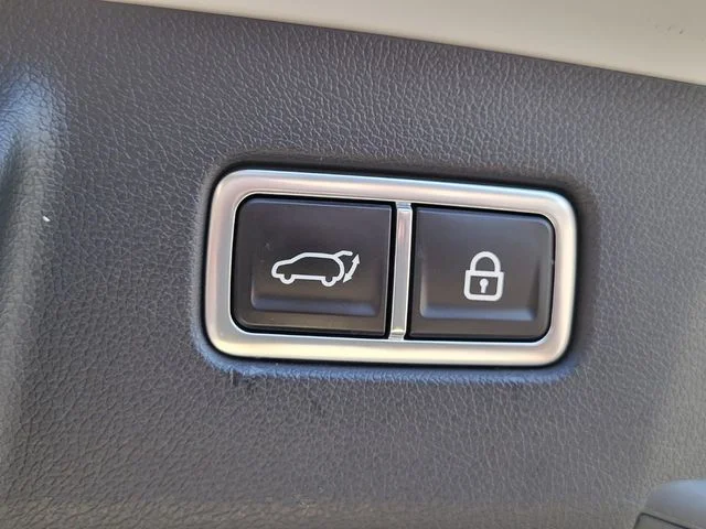 Certified Used 2023 White Kia SX image 5