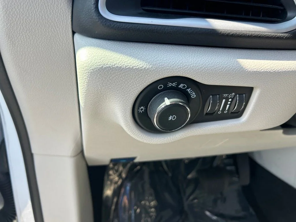 Certified Used 2024 White Chrysler Touring L image 32