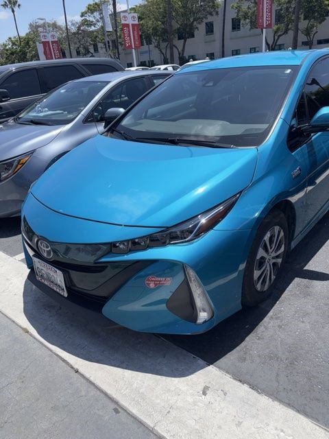 2018 Toyota Prius Prime Premium's photo