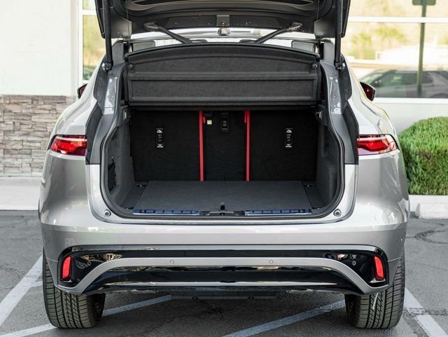 New 2026 Eiger Grey JAGUAR P250 R-DYNAMIC S image 22