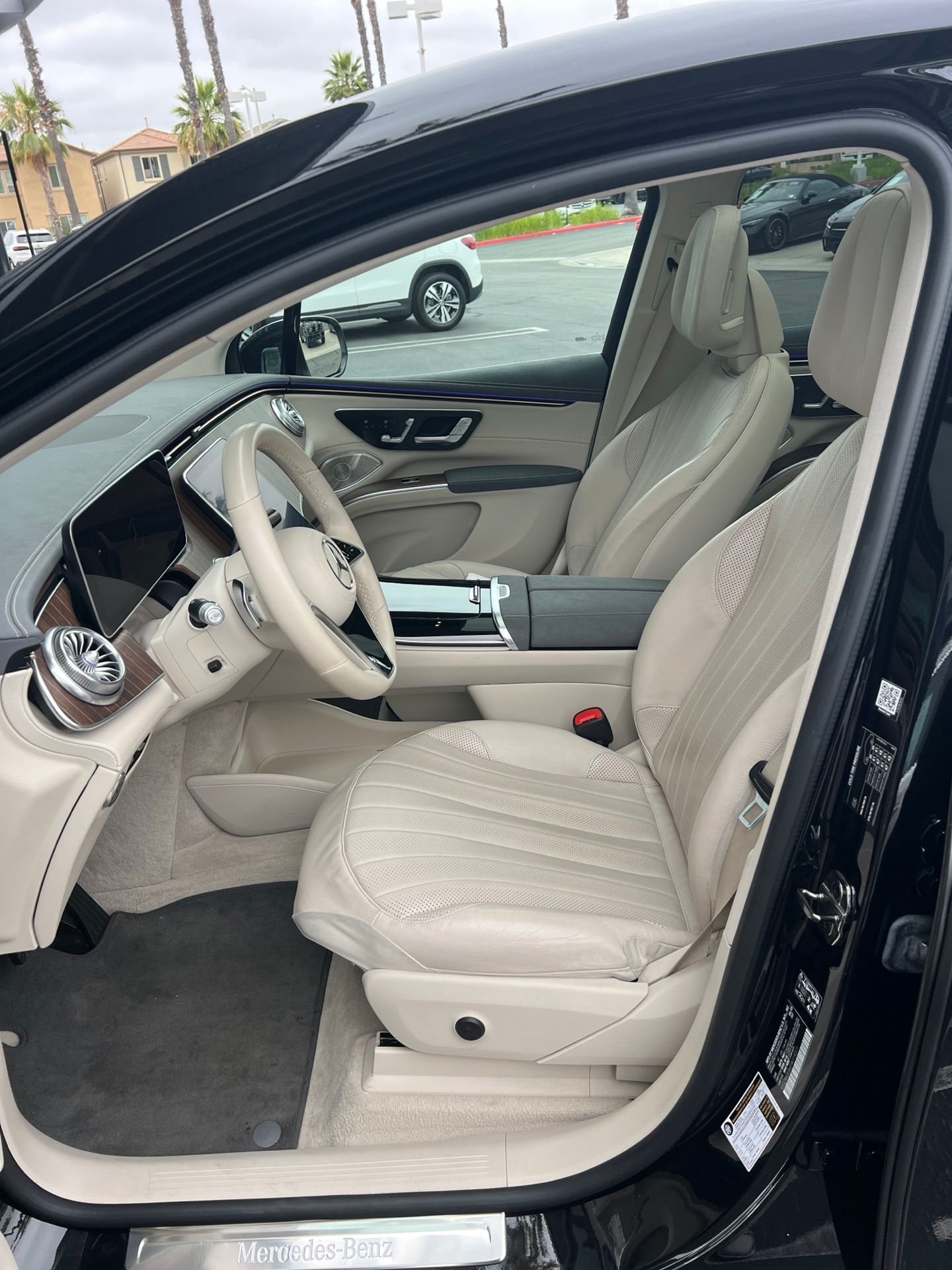 Certified Used 2023 Black Mercedes-Benz 450 image 6
