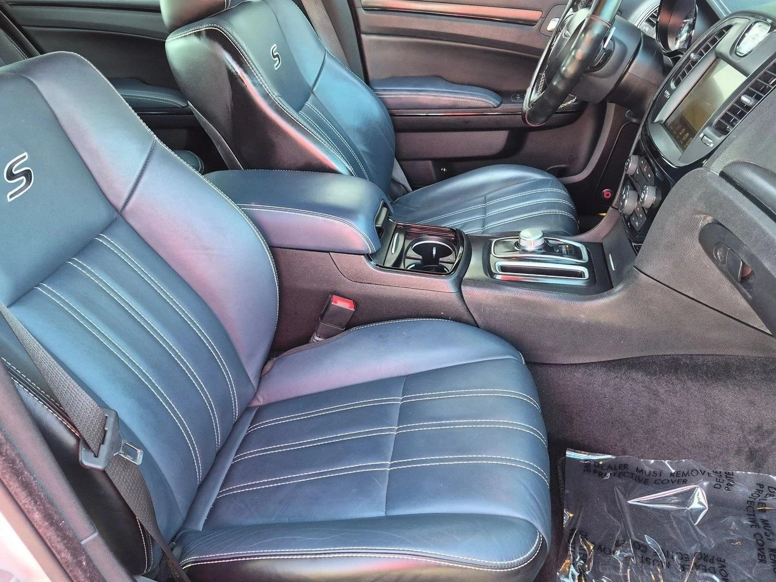 Used 2015 White Chrysler 300S image 20