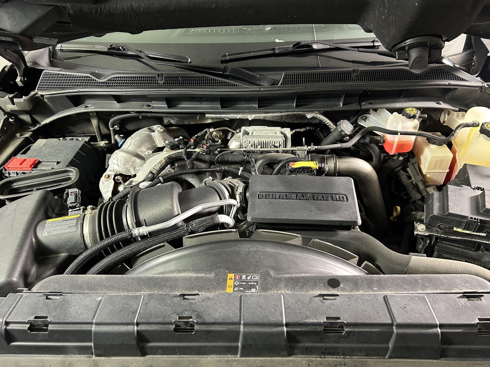 Used 2022 Forest Metallic GMC AT4 image 16