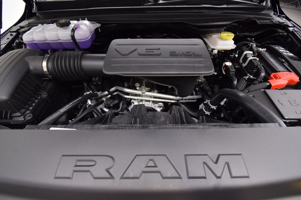 New 2026 Diamond Black Crystal Pearl-Coat Exterior Paint RAM Express image 16