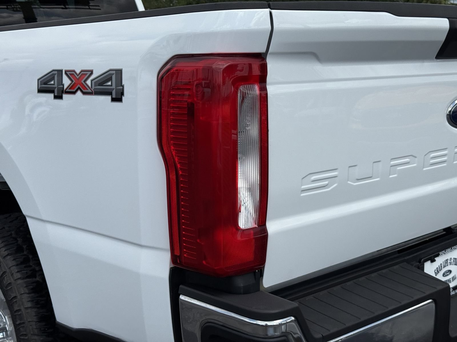 Used 2024 Oxford White Ford XLT image 8