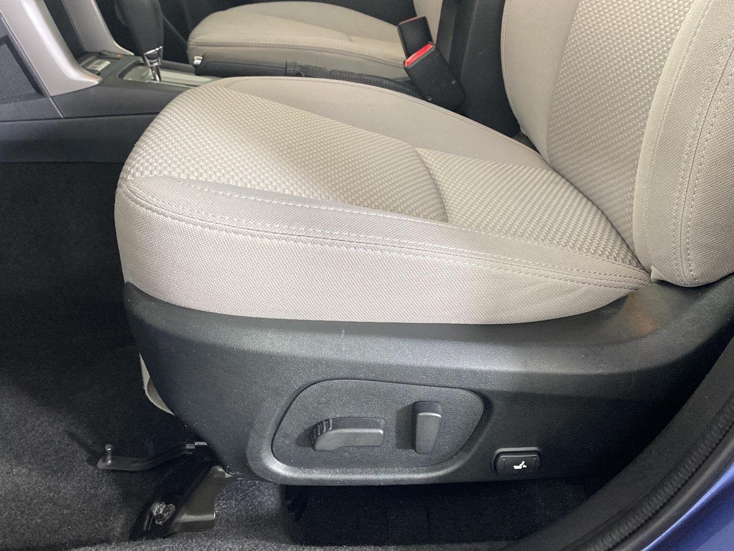 Used 2018 Quartz Blue Pearl Subaru Premium image 15