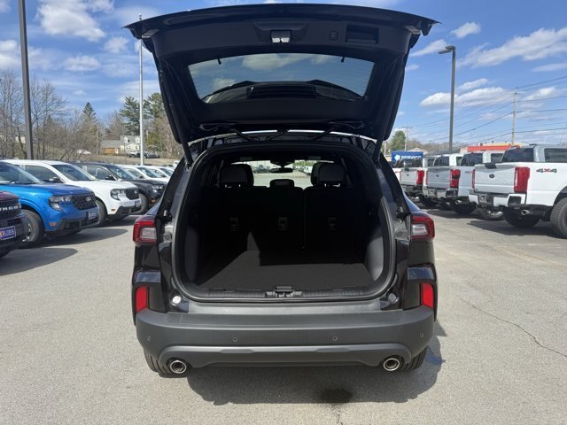 New 2026 Agate Black Metallic Ford ST-Line Select image 8