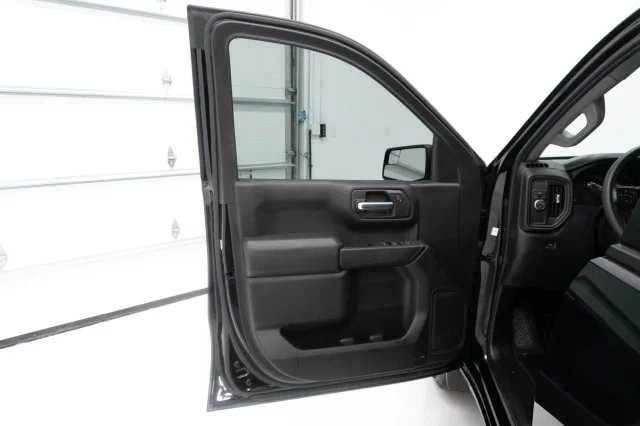 Used 2023 Black Chevrolet Custom image 15