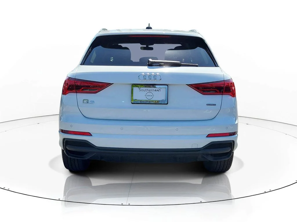 Used 2025  Audi Premium image 6