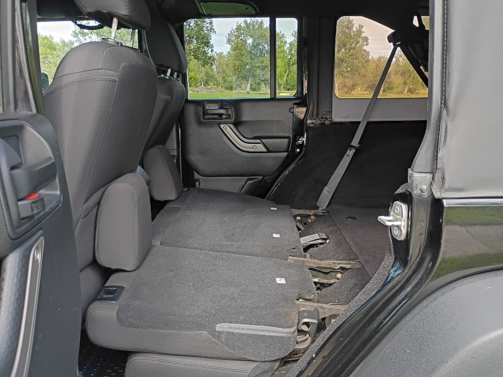 Used 2016 Black Clearcoat Jeep Sport image 19