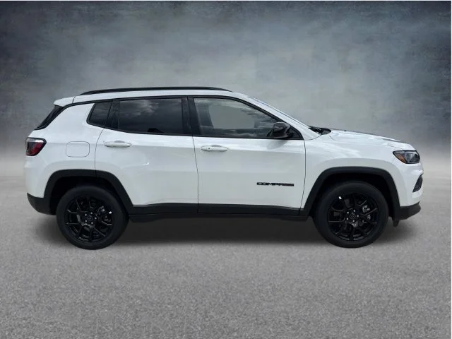 2026 Jeep Compass Latitude Altitude - Photo 9