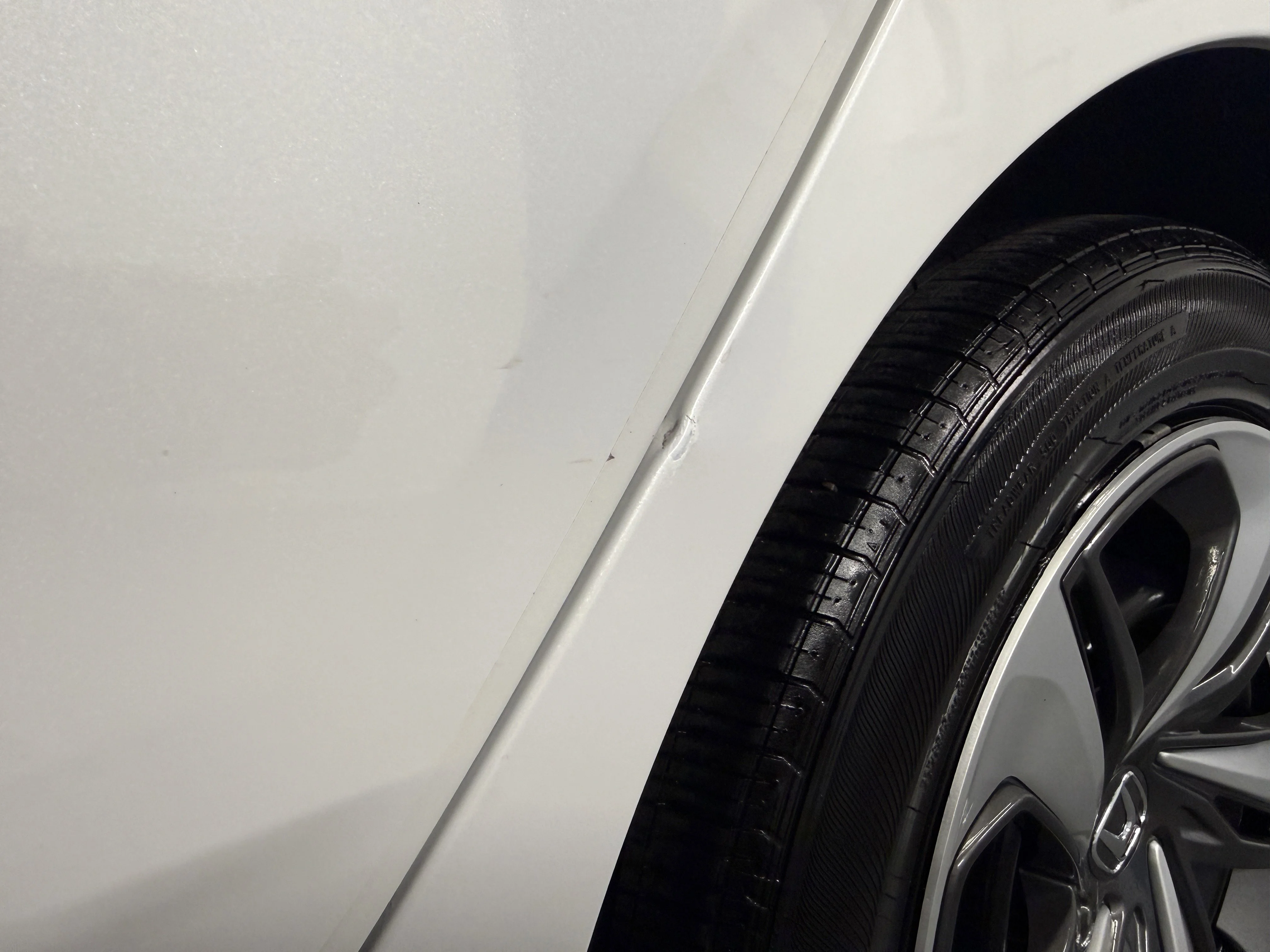 Certified Used 2019 Platinum White Pearl Honda LX image 28