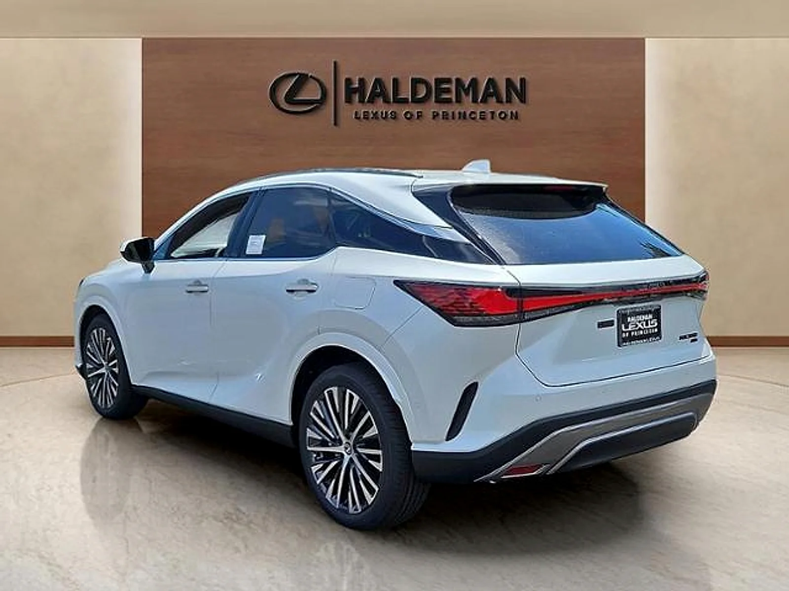 Used 2026 Eminent White Pearl Lexus Premium+ image 3