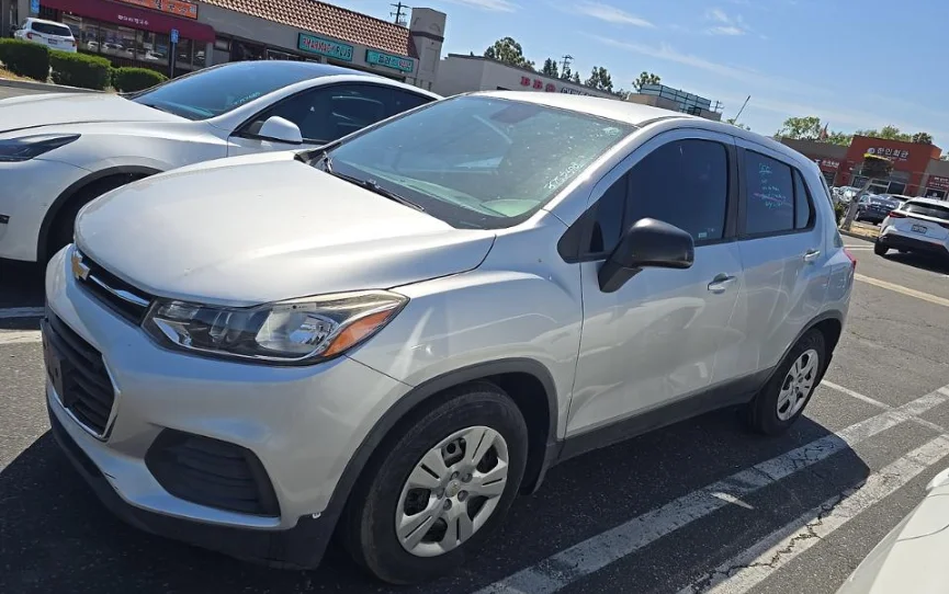 Used 2017 Chevrolet Trax LS with VIN 3GNCJKSB8HL219928 for sale in Torrance, CA
