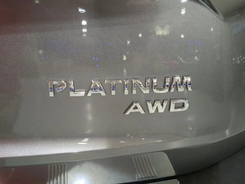 2022 Nissan Rogue Platinum - Photo 18