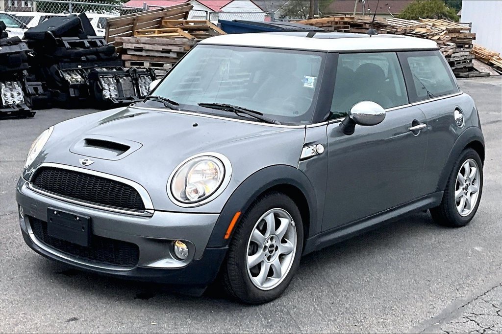 Used 2010 MINI Cooper S with VIN WMWMF7C50ATW89289 for sale in Van Wert, OH